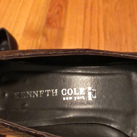 Kenneth Cole kitten heel pump - Picture 2 of 14
